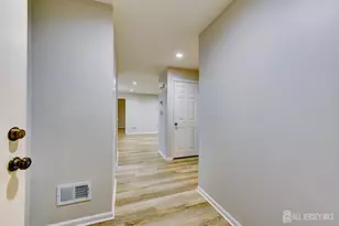 908 Meadow Ct, Helmetta, NJ 08828 - Photo 5