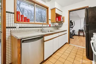 49 Morton Ave, Monroe Township, NJ 08831 - Photo 9