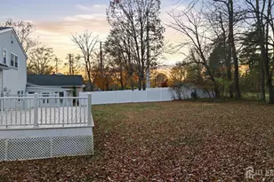 1035 Hillside Dr, North Brunswick Township, NJ 08902 - Photo 31