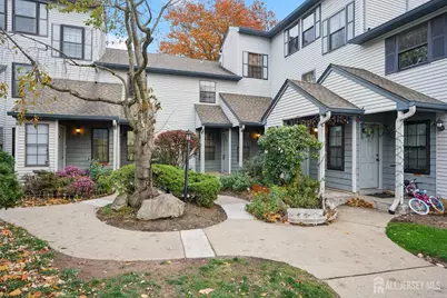 809 Woodbridge Commons Way, Iselin, NJ 08830 - Photo 1