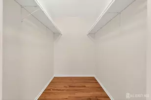 1040 Hillside Dr, North Brunswick Township, NJ 08902 - Photo 25