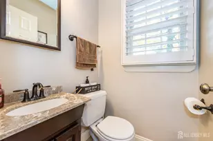 5 Wells Pl, Middlesex, NJ 08846 - Photo 9