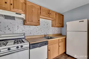 1595 E 2nd St, Scotch Plains Township, NJ 07076 - Photo 3