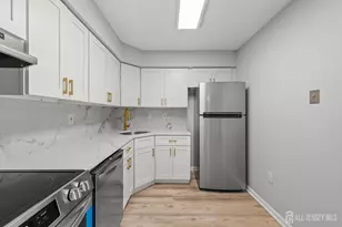 7703 Tamarron Dr, Plainsboro Township, NJ 08536 - Photo 5