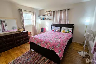 7 Stradford Rd, Sayreville, NJ 08859 - Photo 25