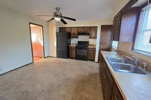 975-A &amp B Bergen Ave, North Brunswick Township, NJ 08902 - Photo 37