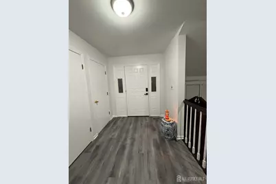 21 Teaberry Drive, Edison, NJ 08820 - Photo 7