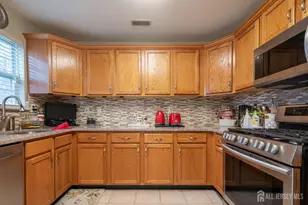 2008 Ridgeview Ct, Sayreville, NJ 08859 - Photo 13