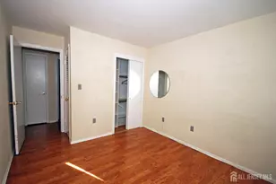 202 Green Hollow Dr, Iselin, NJ 08830 - Photo 15