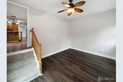 38 Warrenville Road, Middlesex, NJ 08846 - Photo 23