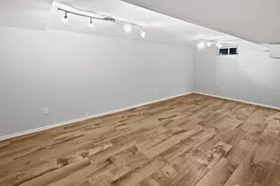 38 Warrenville Rd, Middlesex, NJ 08846 - Photo 9