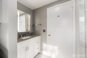 94 Gloucester Way, Monroe Township, NJ 08831 - Photo 17