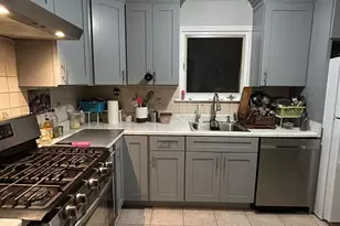 36 Rainford Rd, Edison, NJ 08820 - Photo 5