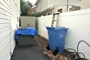 18 Pinetree Dr, Sayreville, NJ 08859 - Photo 39