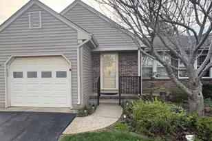 10B Molly Pitcher Ct, Monroe Township, NJ 08831 - Photo 1