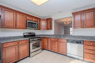 5 Rafting Way, Trenton, NJ 08611 - Photo 3