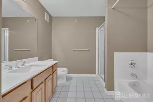 1234 Dogwood Ct, New Brunswick, NJ 08901 - Photo 17