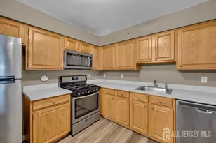 1234 Dogwood Ct, New Brunswick, NJ 08901 - Photo 7