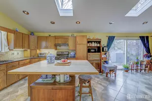 240 New York Ave, New Brunswick, NJ 08901 - Photo 9