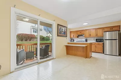 87 Freemont Court, Franklin Township, NJ 08873 - Photo 7