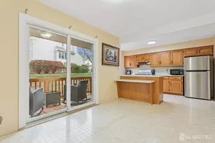 87 Freemont Ct, Franklin Township, NJ 08873 - Photo 7