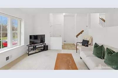 87 Freemont Court, Franklin Township, NJ 08873 - Photo 3