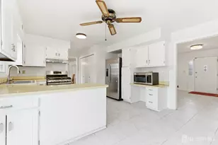 7 Oberlin Ct, Edison, NJ 08820 - Photo 11