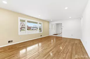 7 Oberlin Ct, Edison, NJ 08820 - Photo 7