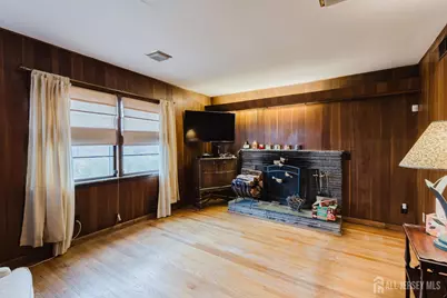 11 Edgeworth Place, New Brunswick, NJ 08901 - Photo 7