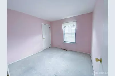 33 Foxhall Street #B, Middlesex, NJ 08846 - Photo 15