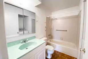 33 Foxhall St, Middlesex, NJ 08846 - Photo 9