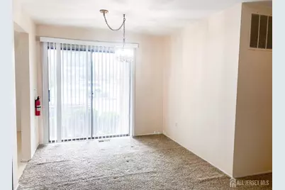 33 Foxhall Street #B, Middlesex, NJ 08846 - Photo 5