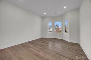 265 W Prescott Ave N, Edison, NJ 08820 - Photo 29