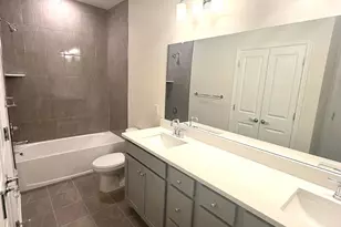 808 Sadie Cir, New Brunswick, NJ 08901 - Photo 9