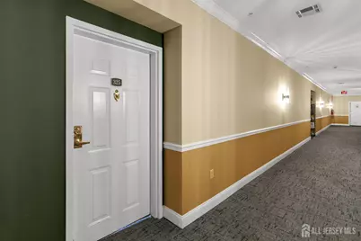 325 Regency Place, Middlesex, NJ 07095 - Photo 7