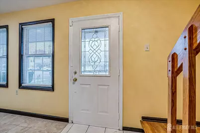 28 Cosgrove Court, East Brunswick Township, NJ 08816 - Photo 9