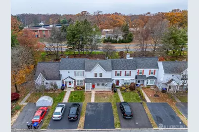 28 Cosgrove Court, East Brunswick Township, NJ 08816 - Photo 5