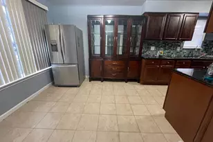 94 Brewster Cir, Old Bridge Township, NJ 08857 - Photo 5