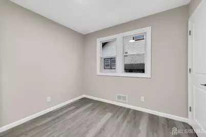 116 S 8th Avenue S, Highland Park, NJ 08904 - Photo 23