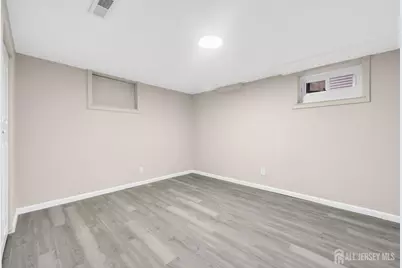 116 S 8th Avenue S, Highland Park, NJ 08904 - Photo 21
