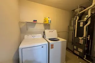 189 Sunshine Dr, Piscataway Township, NJ 08854 - Photo 9