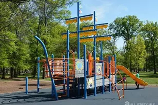 189 Sunshine Dr, Piscataway Township, NJ 08854 - Photo 17