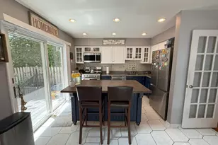 37 Dorchester Dr, East Brunswick Township, NJ 08816 - Photo 9