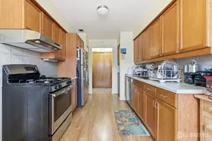 816 Sharon Garden Ct, Woodbridge Township, NJ 07095 - Photo 9