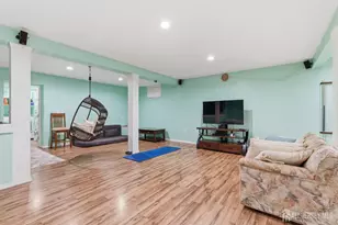 816 Sharon Garden Ct, Woodbridge Township, NJ 07095 - Photo 17