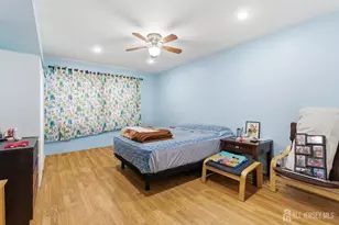 816 Sharon Garden Ct, Woodbridge Township, NJ 07095 - Photo 13