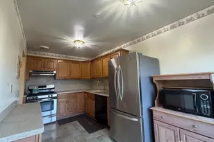 10 Woodlawn Cir, Old Bridge Township, NJ 07735 - Photo 7