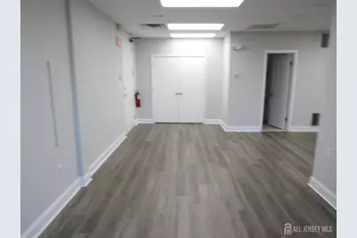 981 State Route 33 #1B, Monroe Township, NJ 08831 - Photo 9