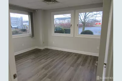 981 State Route 33 #1B, Monroe Township, NJ 08831 - Photo 7