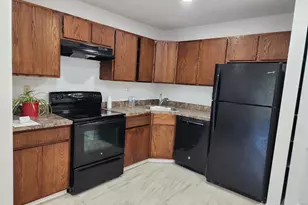 282 Hampshire Ct, Piscataway Township, NJ 08854 - Photo 5